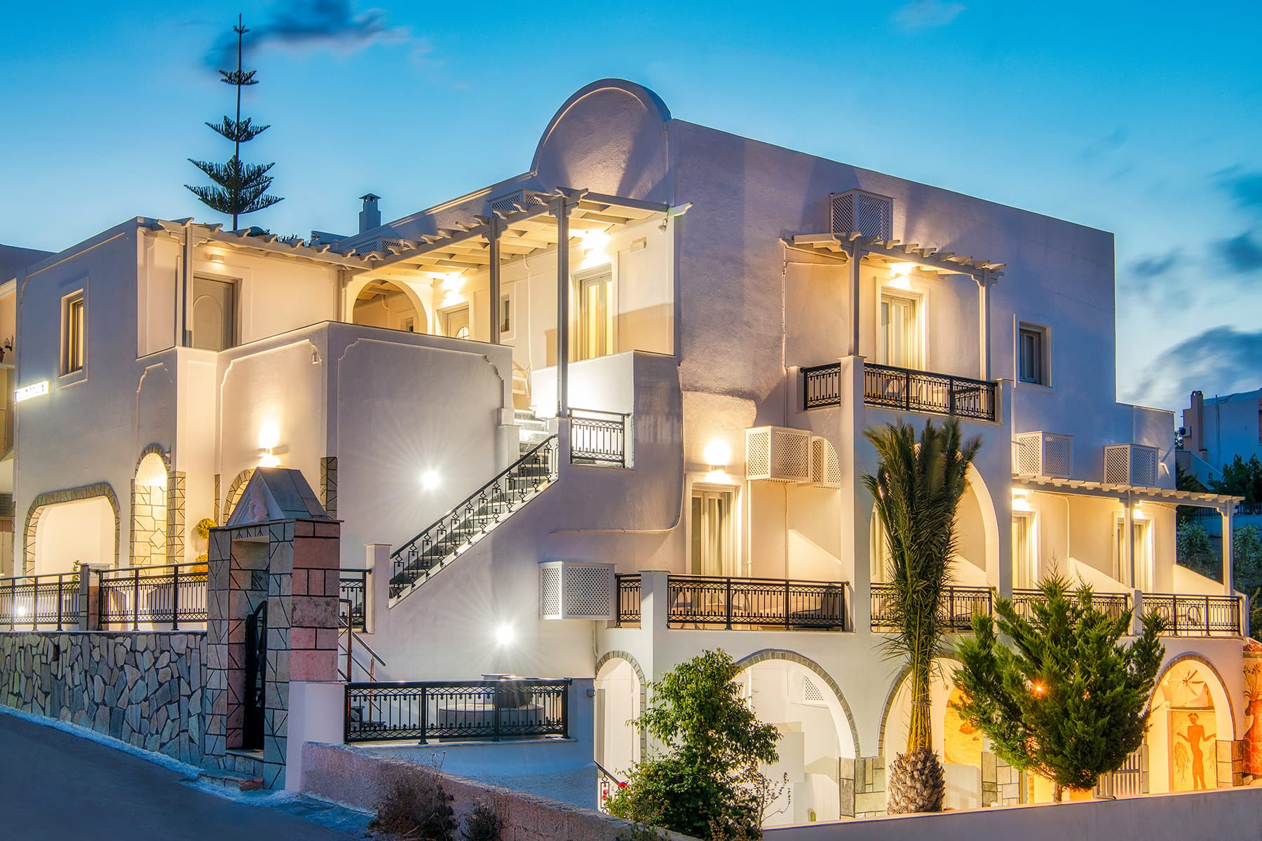 villa soula fira santorini greece 1